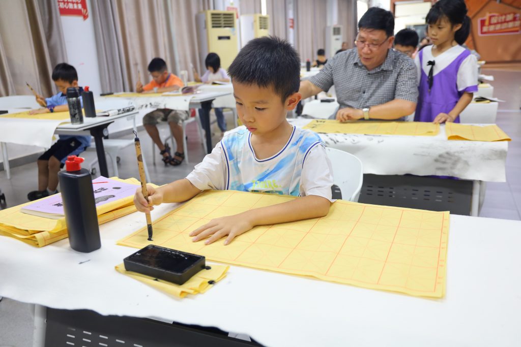 墨香伴暑假活动圆满结束，与书法家廖镇能共话设计