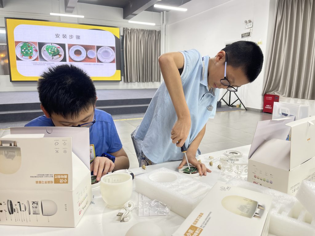 025广东工业设计城·少年创客营今日开营啦！培育未来设计新力量"