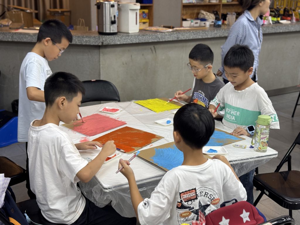 设计新苗嗨翻今夏，设计城2025年“创意启航·少年创客营”活动圆满收官